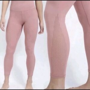 Zyia Light n Tight Perforated High Rise 7/8 Leggings